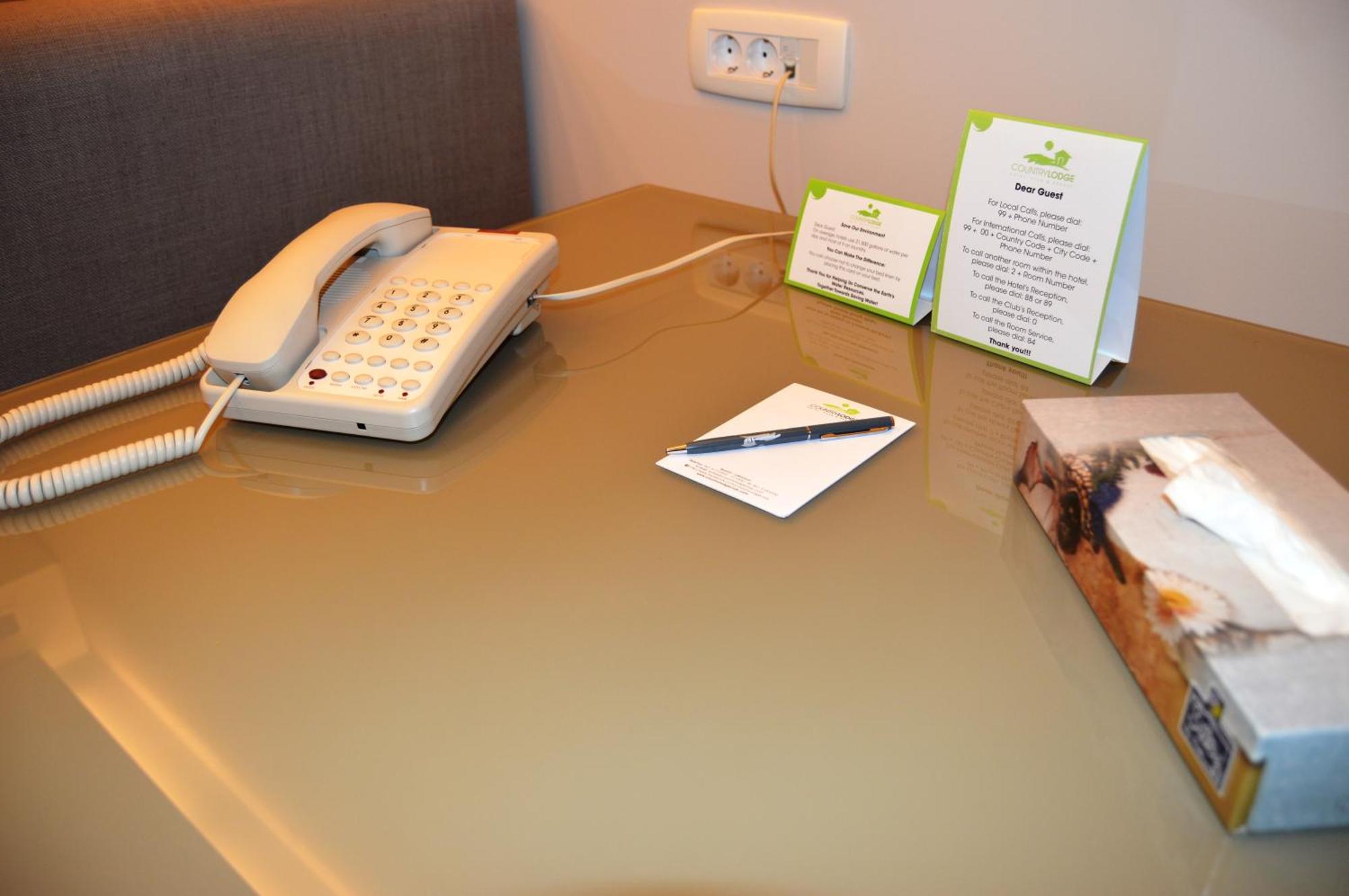 Country Lodge Hotel & Resort Бейрут Номер фото