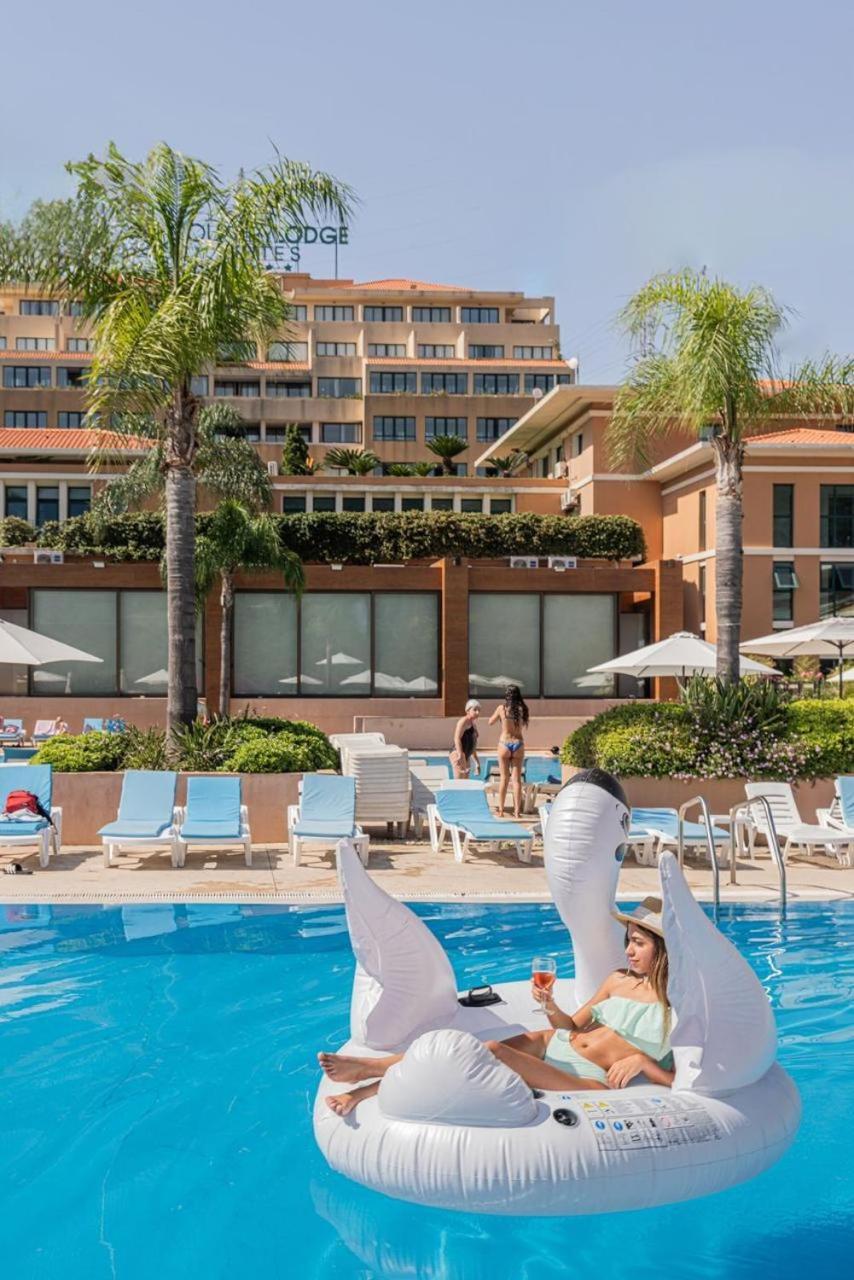 Country Lodge Hotel & Resort Бейрут Екстер'єр фото